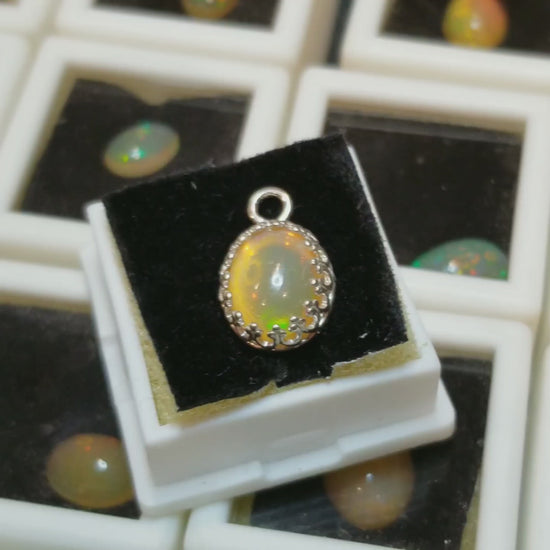 170-34-2 Ethiopian Yellow Opal 4ct Pendant Semi Precious Gemstone Silver Pendant vid2